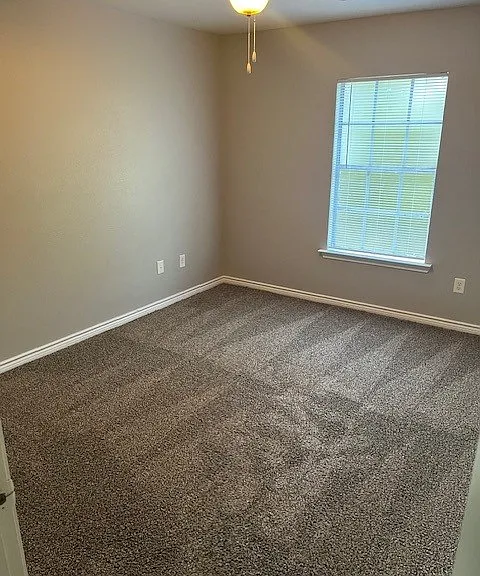5515 W Loop 281 — Photo 30