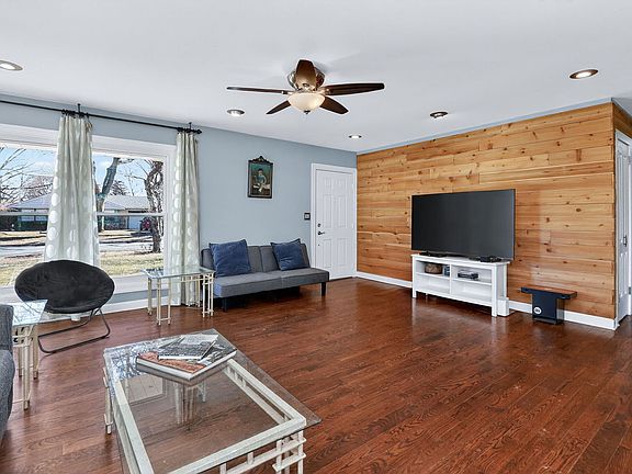 4th image of 212 Hill Ave