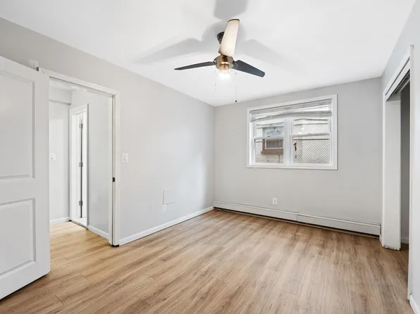 77 Sherman Place image 13 of 19