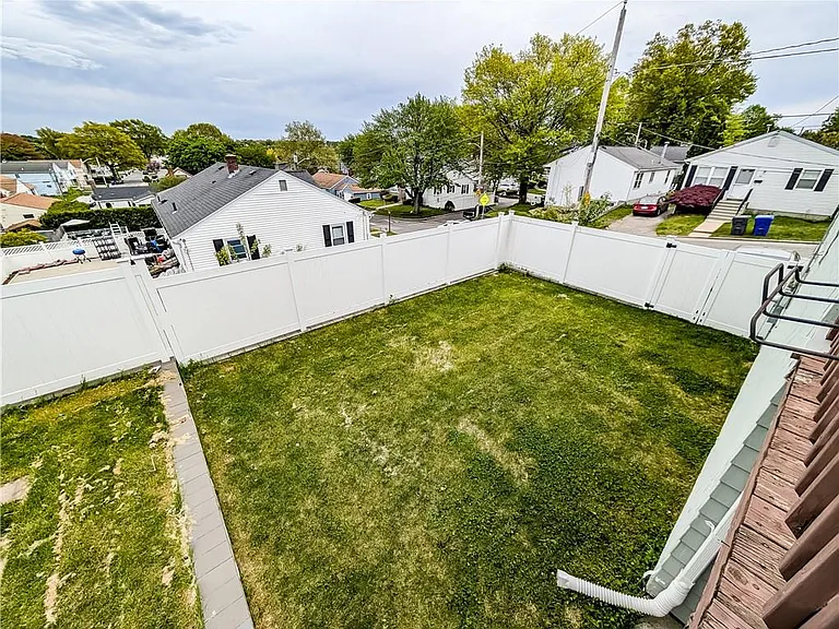 130 Smart St — Photo 18