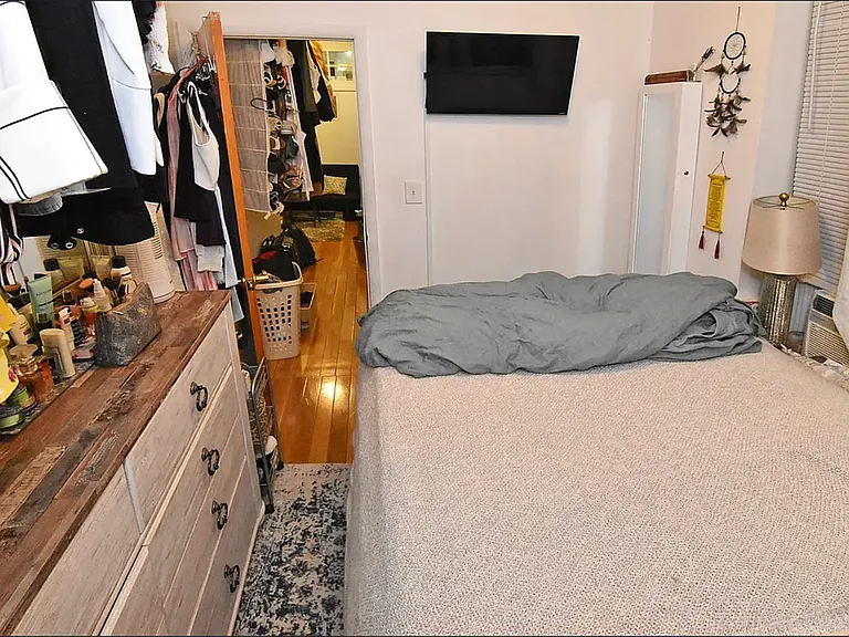 190 Orchard St #4E — Photo 7