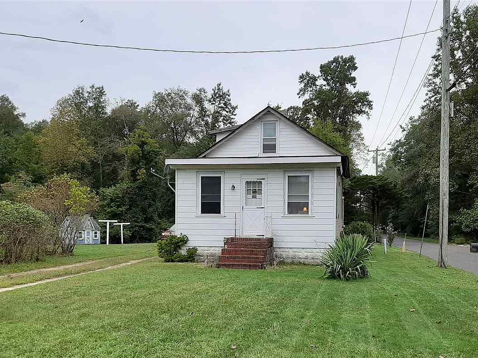 2nd image of 359 Baltimore Ave