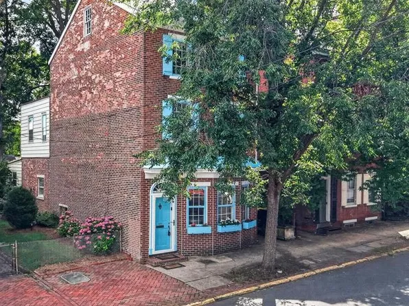 419 Delaware St, New Castle, DE 19720