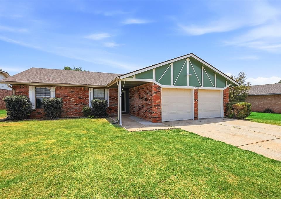 1st image of 10444 Fairfax Ln