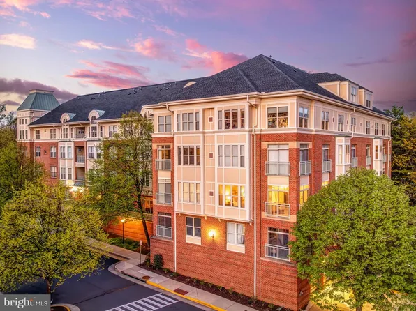 1851 Stratford Park Pl APT 212, Reston, VA 20190