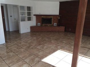 20140 Hartland St, Winnetka, CA 91306