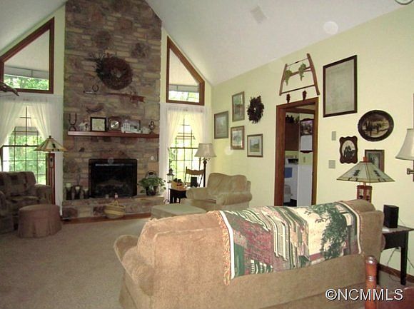 1st image of 1 Kyles Creek Ln
