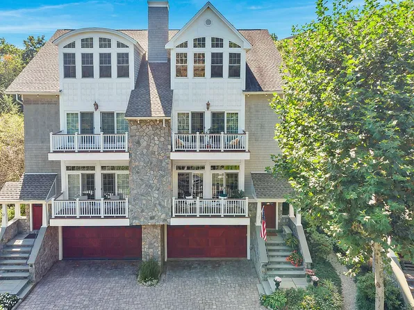 3 Trout Creek Rd, Shelton, CT 06484
