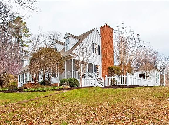 2nd image of 427 Dogleg Dr #427