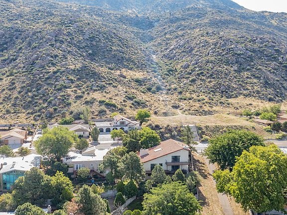 2nd image of 3501 Camino De La Sierra NE