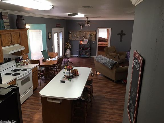 3rd image of 133 Marcone Dr