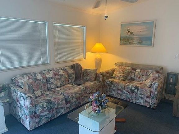 4th image of 94 Nettles Blvd