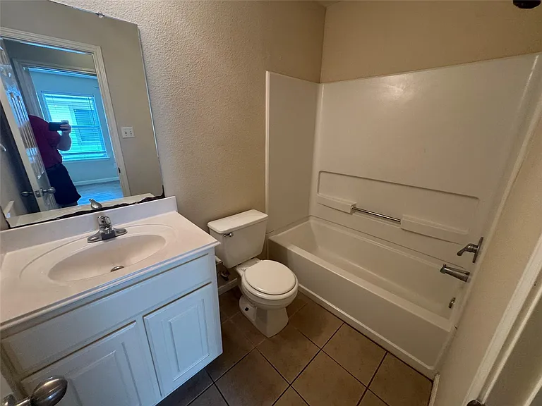 4818 Comal River Loop — Photo 34