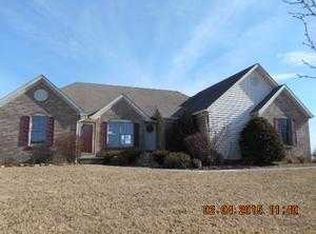 700 Sharon Ct, Berea, KY 40403