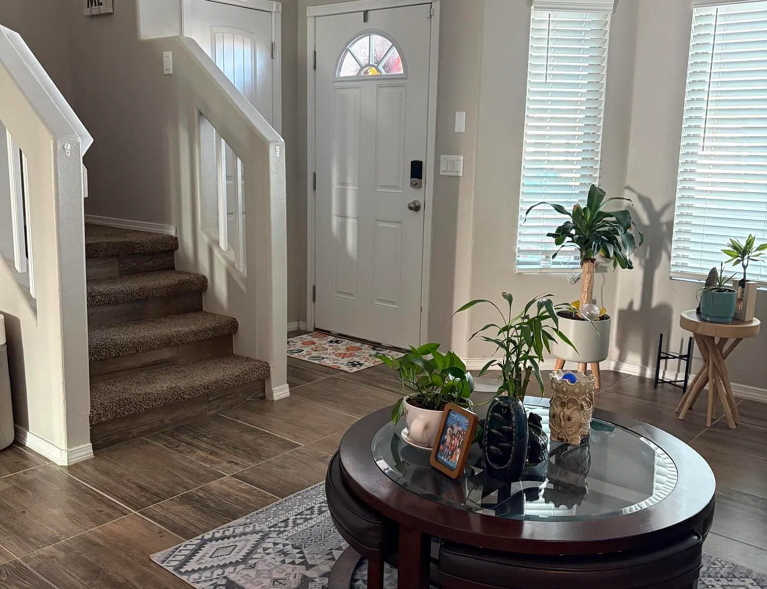 3 bed, 2.5 bath, 1698 sqft, $1,900 — Photo 3