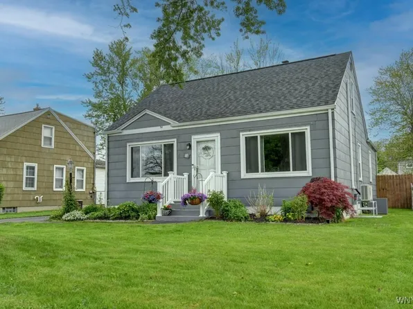 12 S Huxley Dr, Cheektowaga, NY 14225