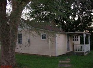 85 Main St, Truxton, MO 63381