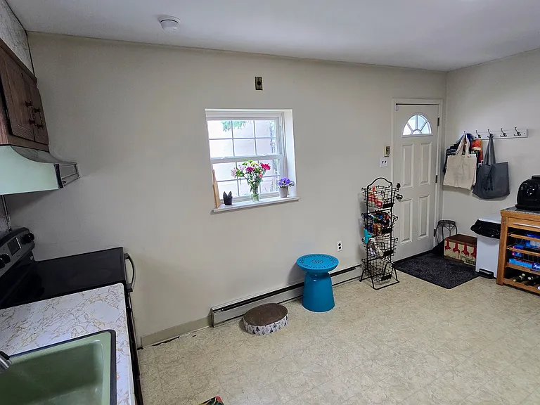 4261 River Rd — Photo 12