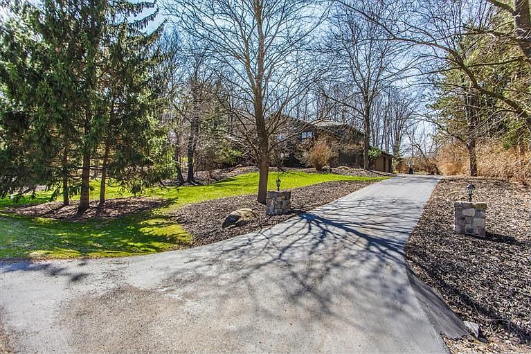 1st image of 2433 Blueberry Ln