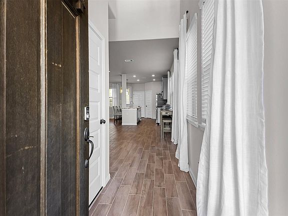 3rd image of 5609 Evanston Ln