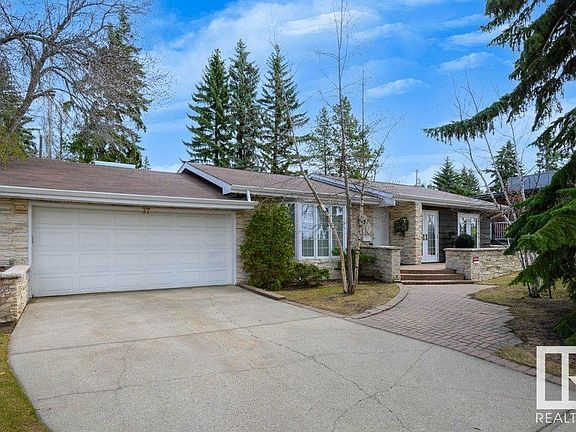 4th image of 37 Grosvenor Blvd