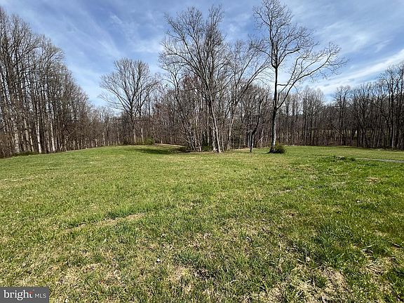 4th image of 8320 Hook Ln