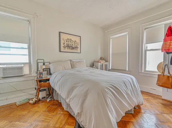 210 62nd Street image 11 of 22