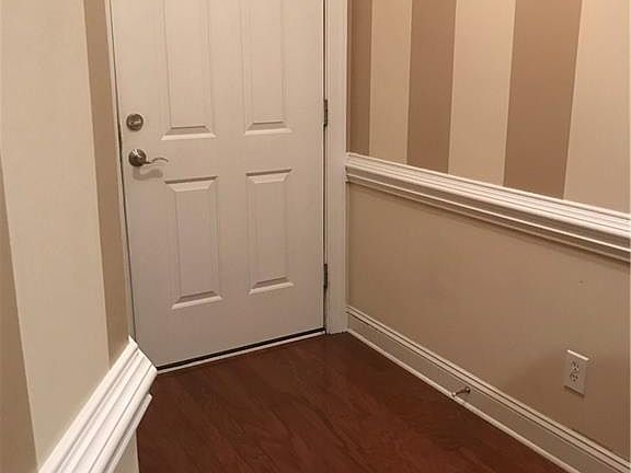 3rd image of 212 Fountainhead Ln Unit 202