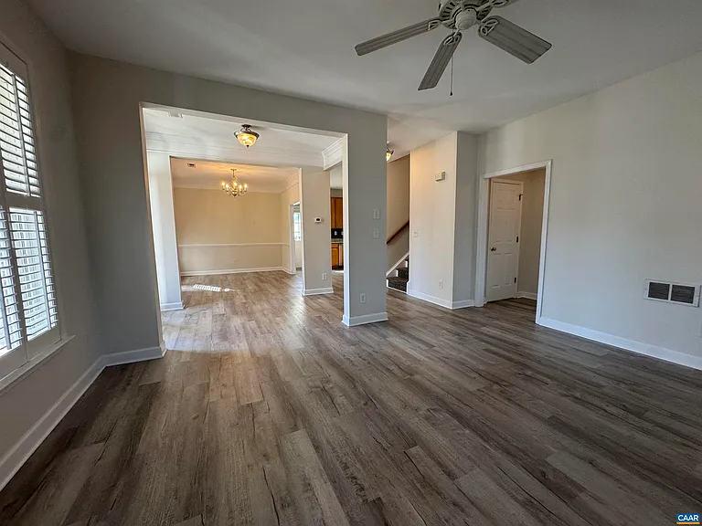 5426 Hill Top St — Photo 9