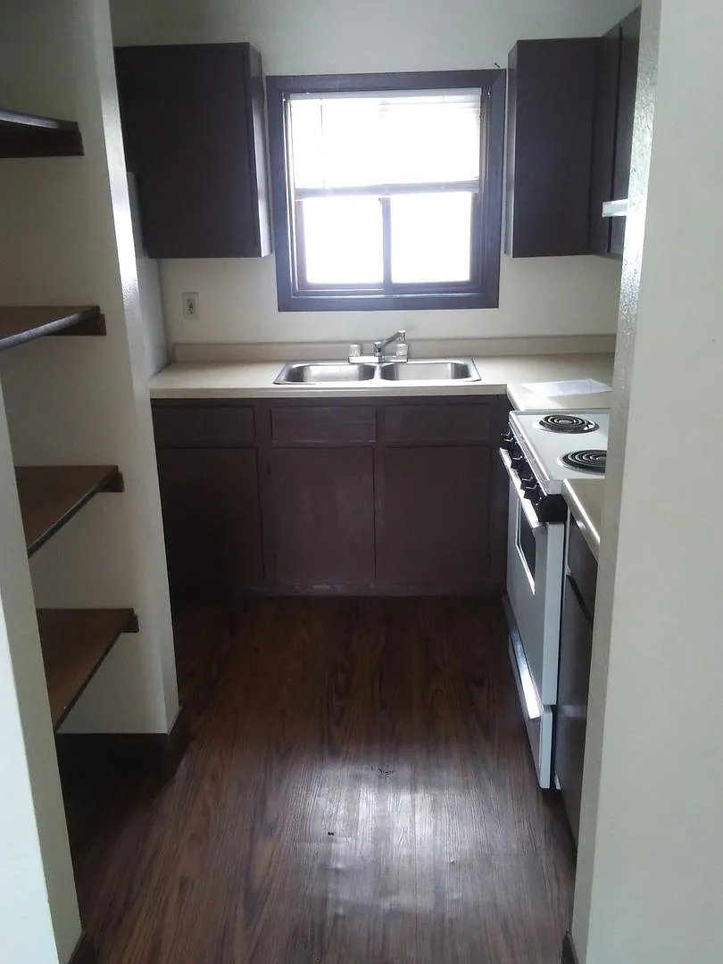 Silverwood Apartments — Photo 4