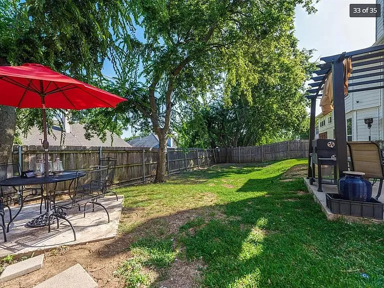 Windcastle Dr — Photo 33