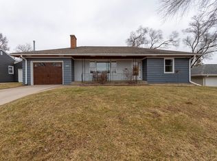 600 English Ln, Dubuque, IA 52003