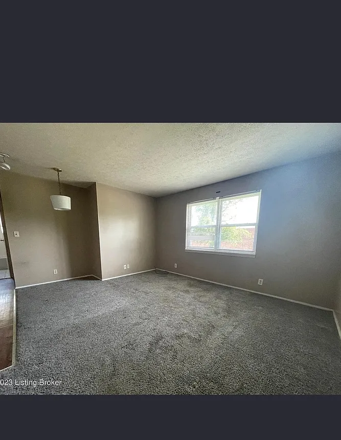 2504 Langdon Dr — Photo 2