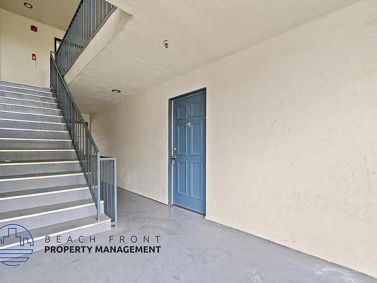 12304 Grevillea Ave — Photo 8