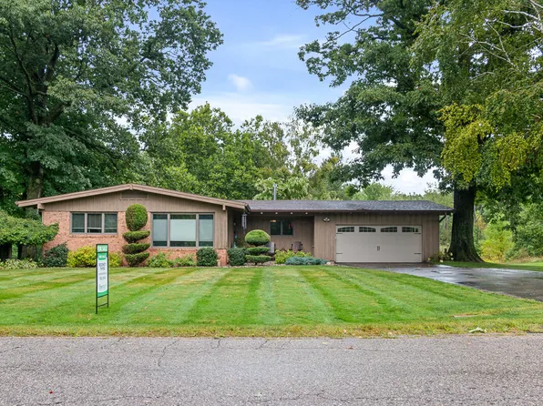 8450 Tamarack Rd, Lakeview, MI 48850