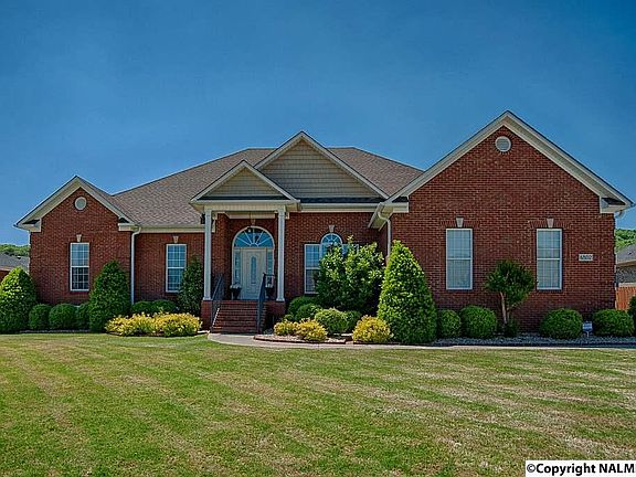 3rd image of 6802 Laura Brooke Dr SE