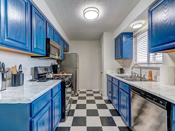 3rd image of 4401 Dovemeadow Dr