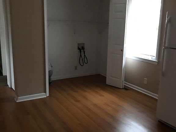 5th image of 502 Gale Dr