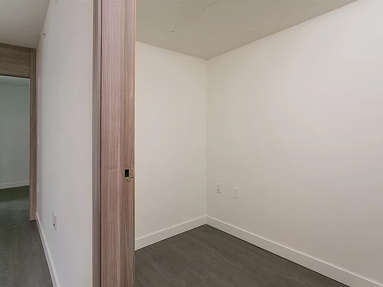 455 SW Marine Dr #707 — Photo 13