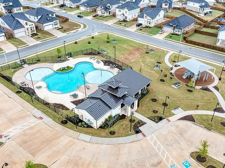 4909 Sea Salt Dr — Photo 10