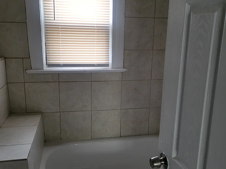 4043 Woodland Ave — Photo 5