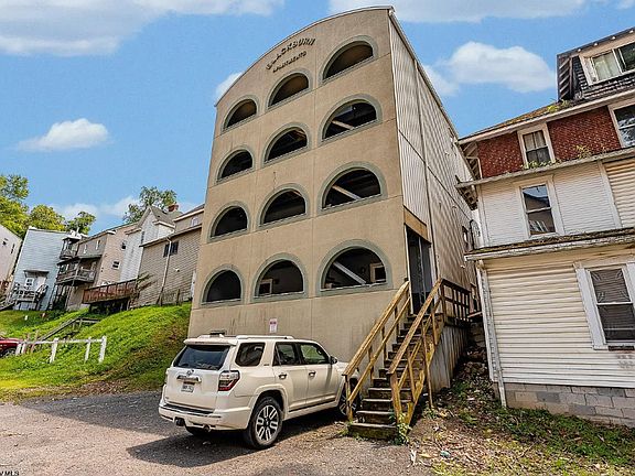 3rd image of 471 Dallas St APT 2