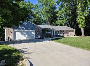 758 Greentree Rd, Lawrenceburg, IN 47025