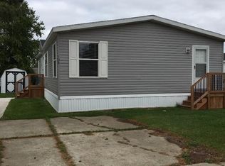 108 Oak Ln, Flint, MI 48506
