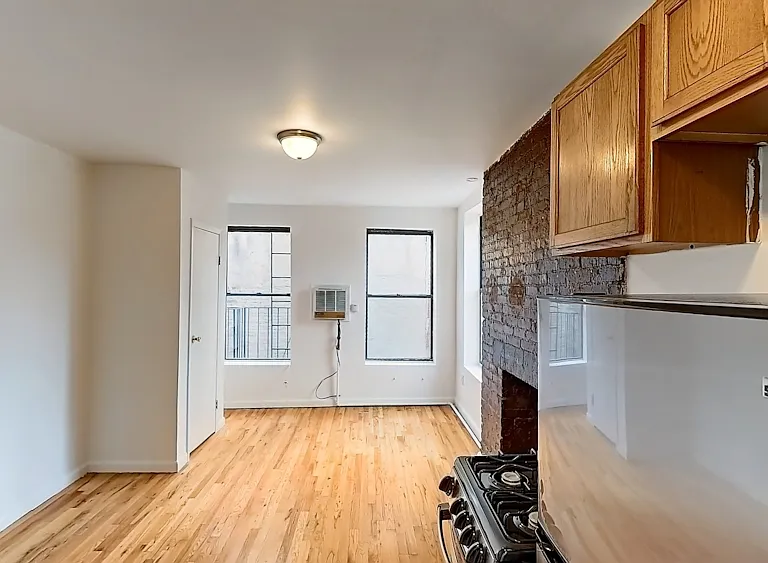 76 E 1st St #4C — Photo 2