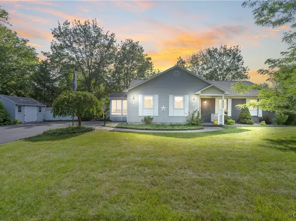 4248 Peach Blossom Ave, Syracuse, NY 13215