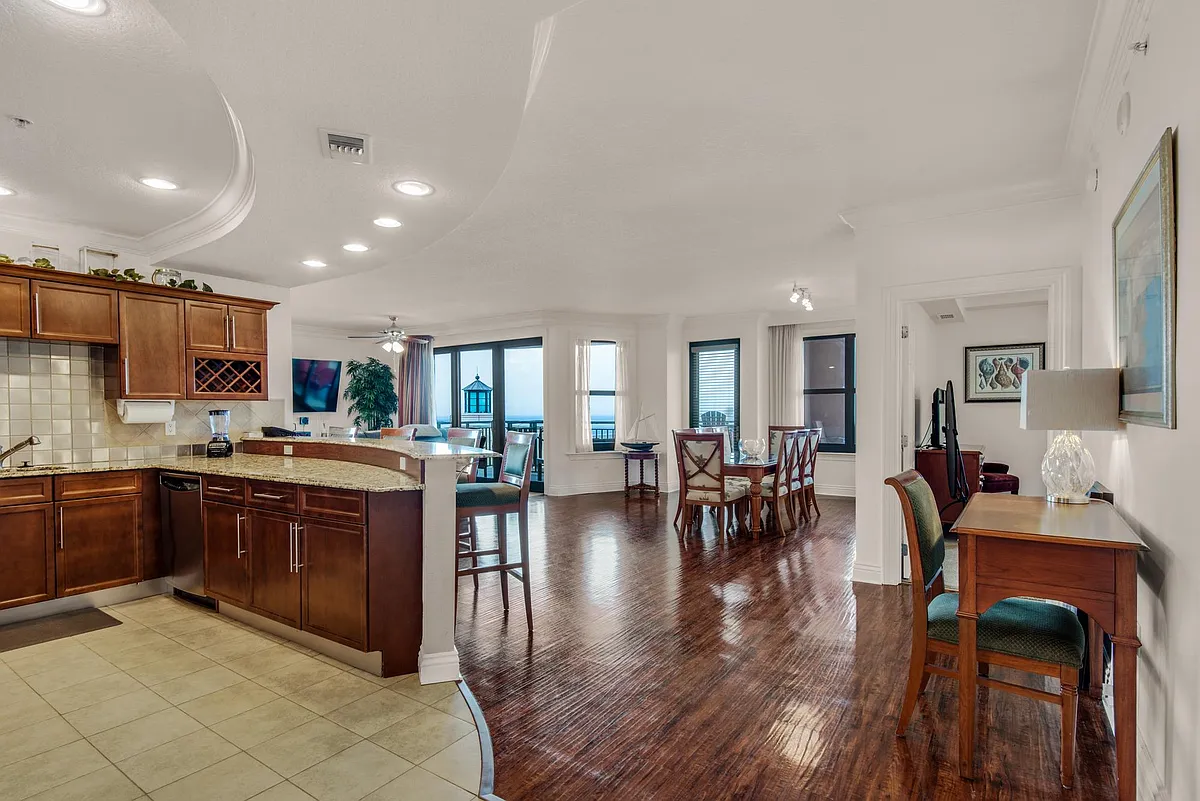 Building Photo - 10 Harbor Blvd #W125