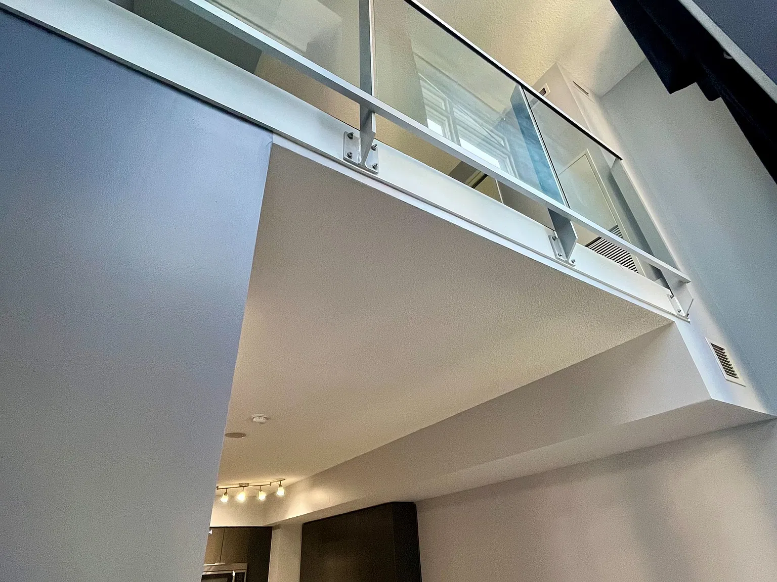 1 bed, $2,550 — Photo 3
