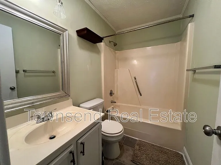 420 Mangum Ct — Photo 11