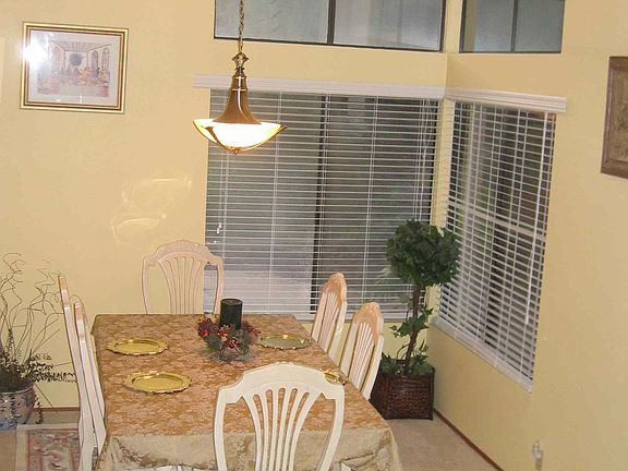 Formal Dining w/cathedral ceiling